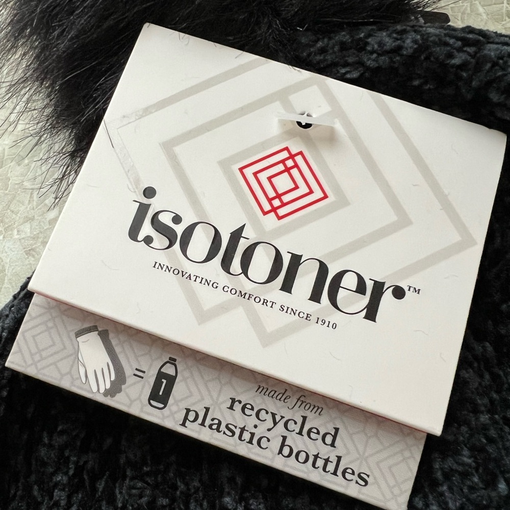 Isotoner Black Knit Hat and Gloves Set - Picture 4 of 6